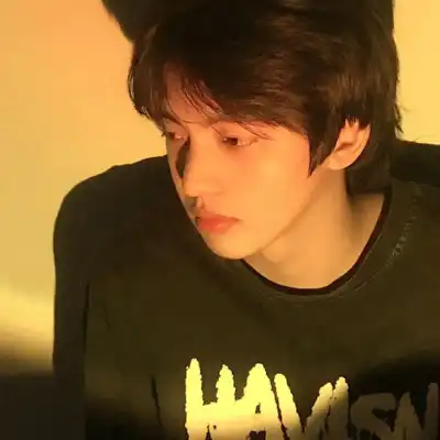郁雁卉